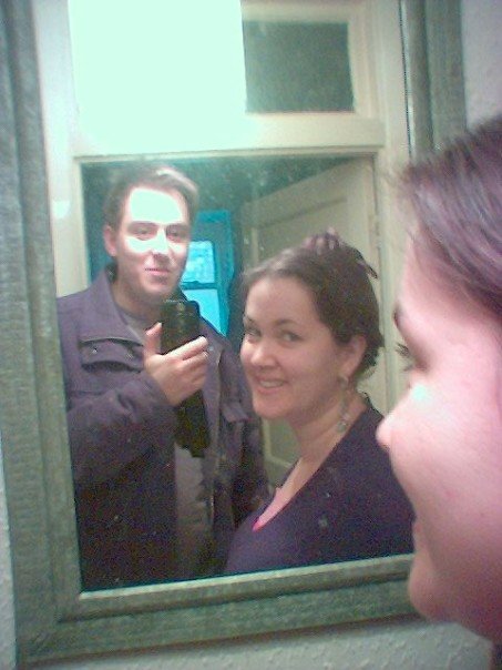 230647_6252040346_921_n